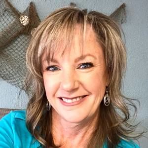 Meet your Posher, Angie